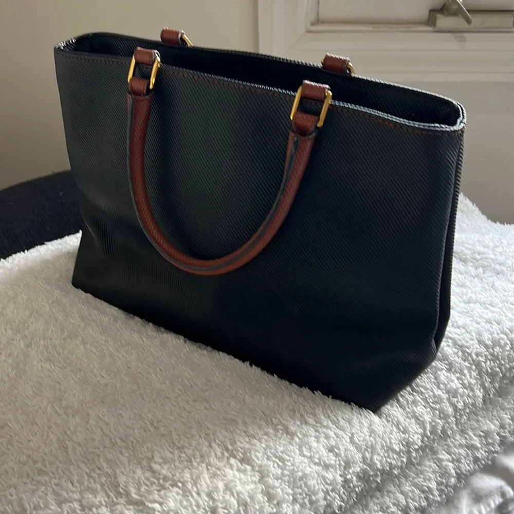Bottega Veneta black purse with Brown handles - Picture 1 of 7